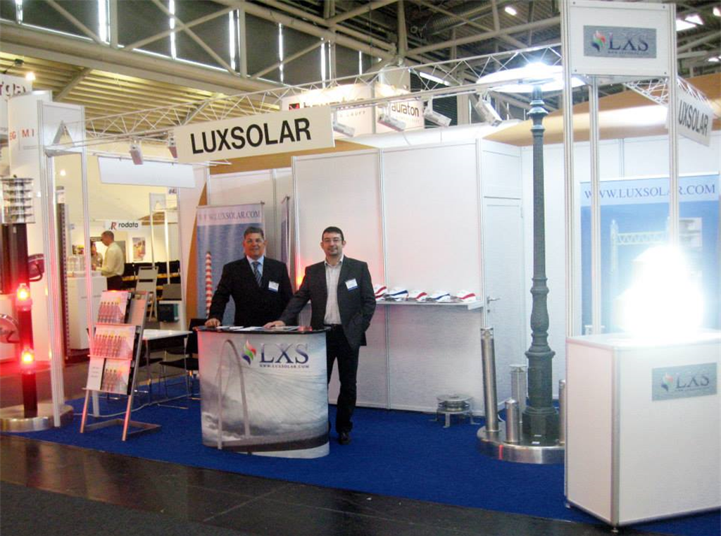 LUXSOLAR, marchio italiano leader nella segnalazione ostacolo al volo di tipo LED