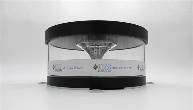 L810-LXS-SOL Solar Powered Low Intensity Obstacle Light